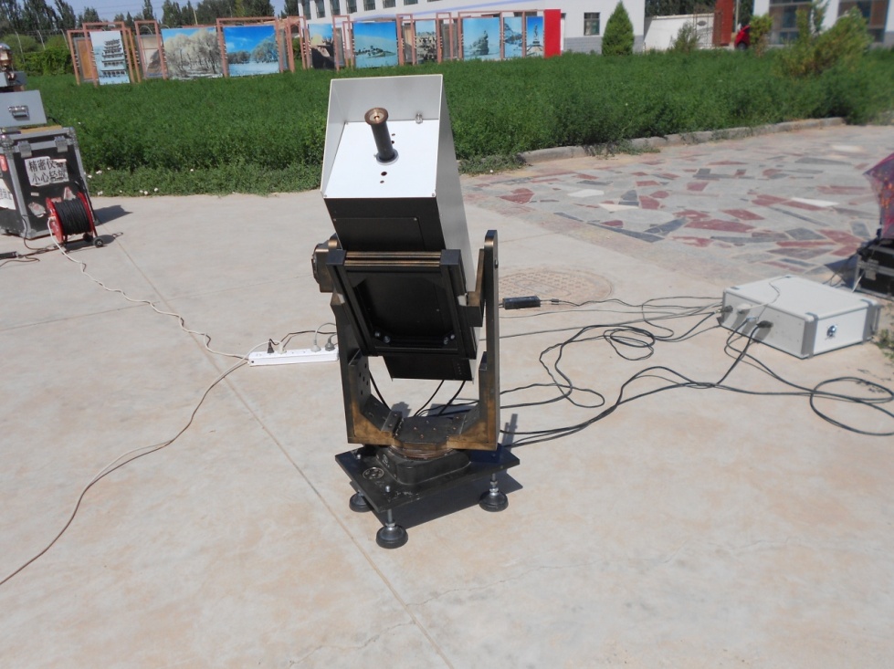 自校准太阳辐射仪